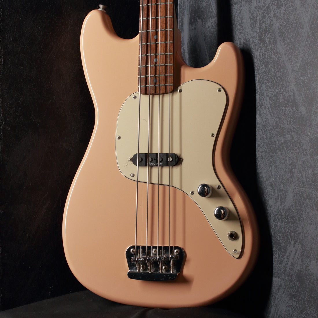 Squier Vista Series Musicmaster Bass Shell Pink 1997