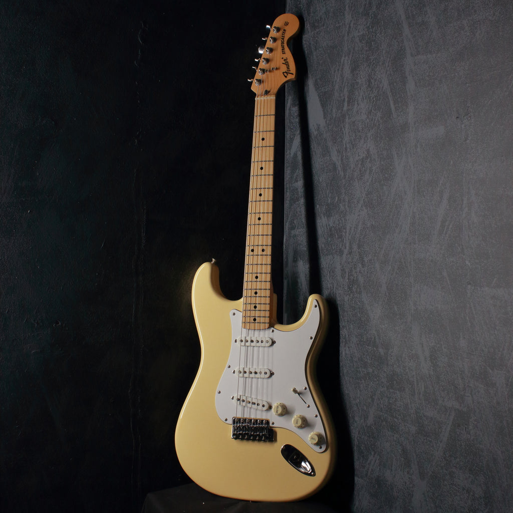 Fender Japan '72 Stratocaster ST72-58US Yellow White 2004