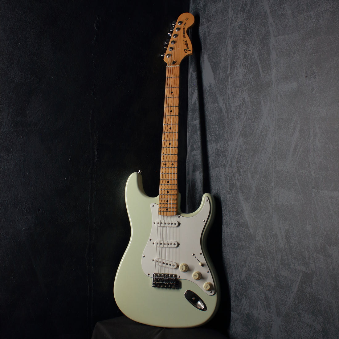 Fender Japan '72 Stratocaster ST72-86DSC Faded Daphne Blue 1992