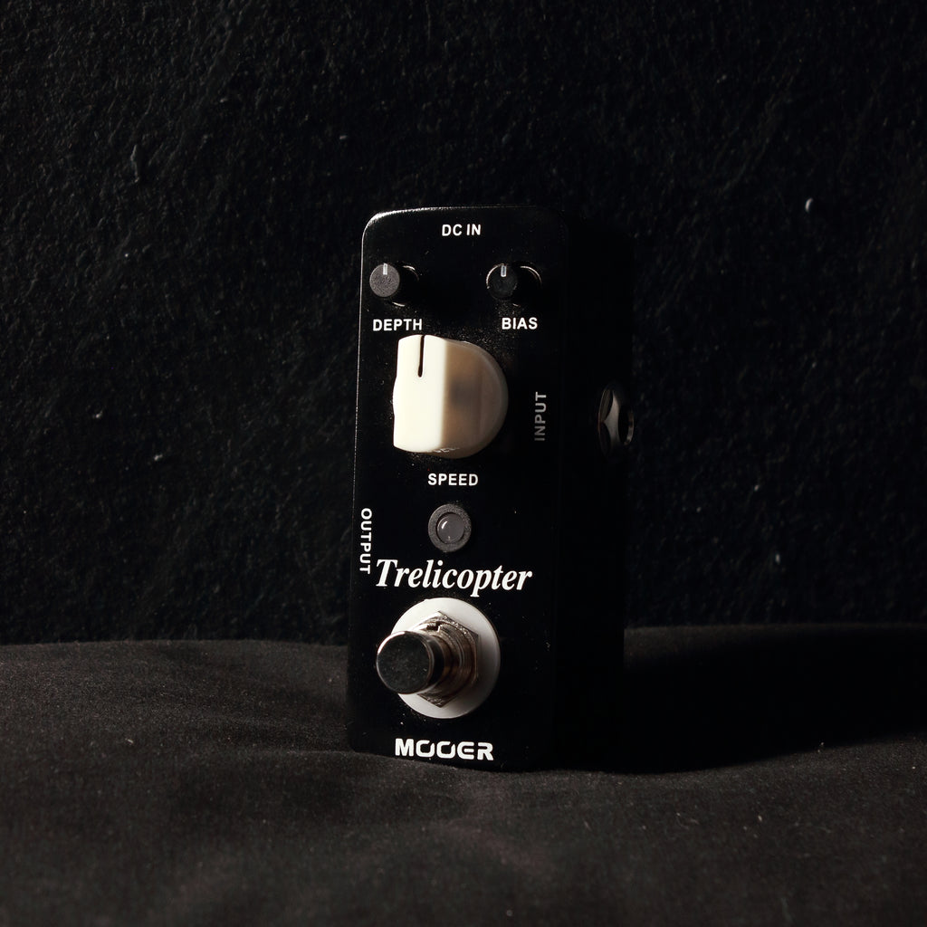 mooer tremolo pedal Mooer Trelicopter Optical Tremolo Pedal – Topshelf Instruments