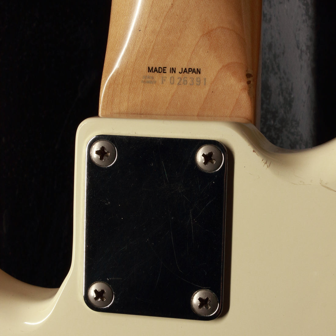 Fender Japan '70 Precision Bass PB70-700R Vintage White 1989