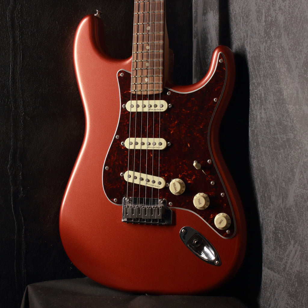 Fender Player Plus Stratocaster Aged Candy Apple Red 2021