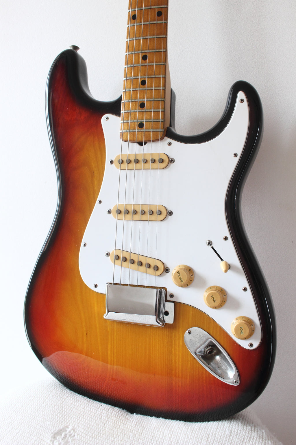 Yamaha SR-400 Super Rn'Roller Strat Sunburst 1979