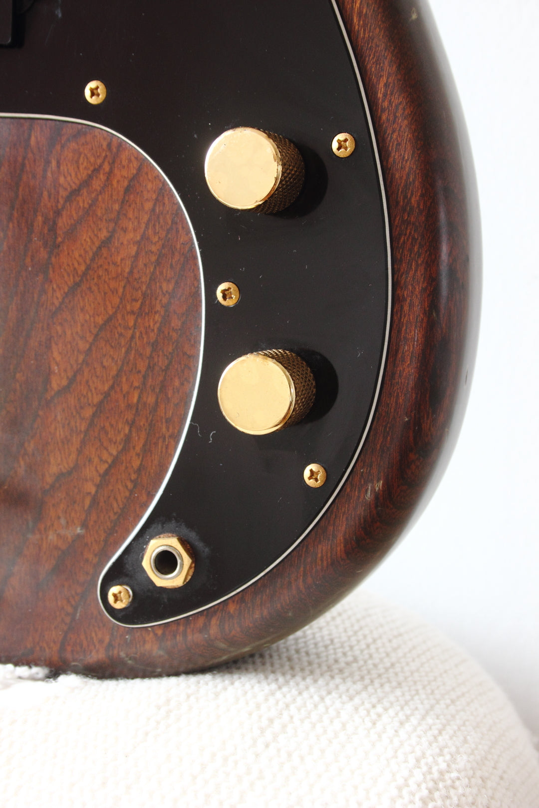 Fender '62 Reissue Precision Bass PB62-115WAL Walnut Stain 1990-91