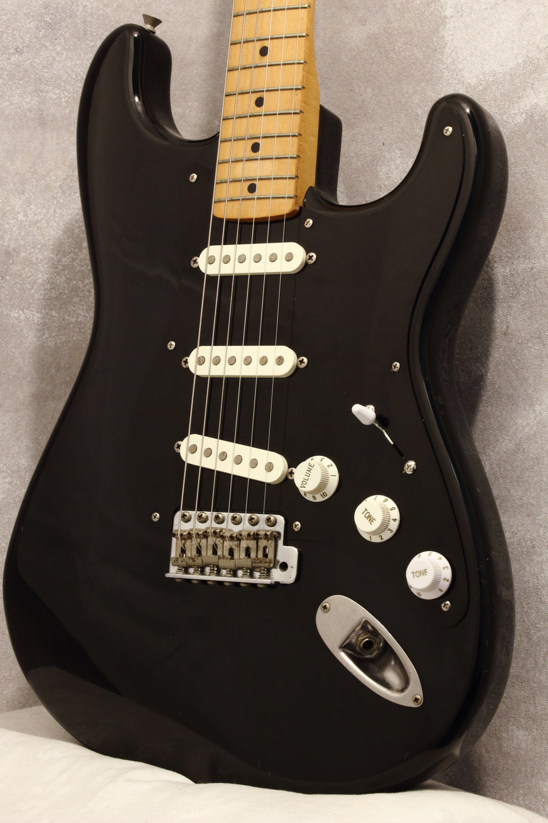 Squier Japan Silver Series Stratocaster SST33 Black 1992