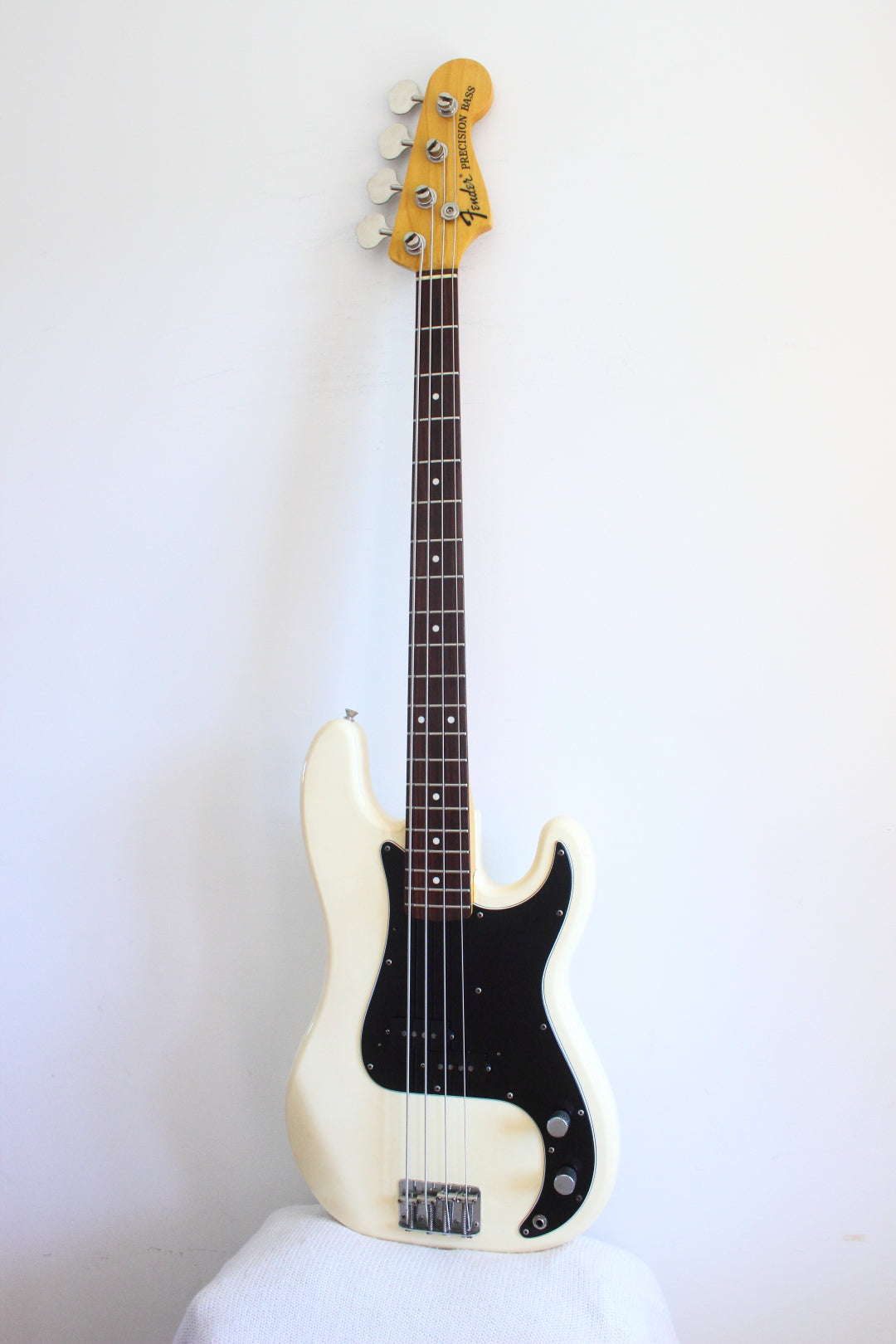 Fender '70 Reissue Precision Bass Olympic White 1999-02