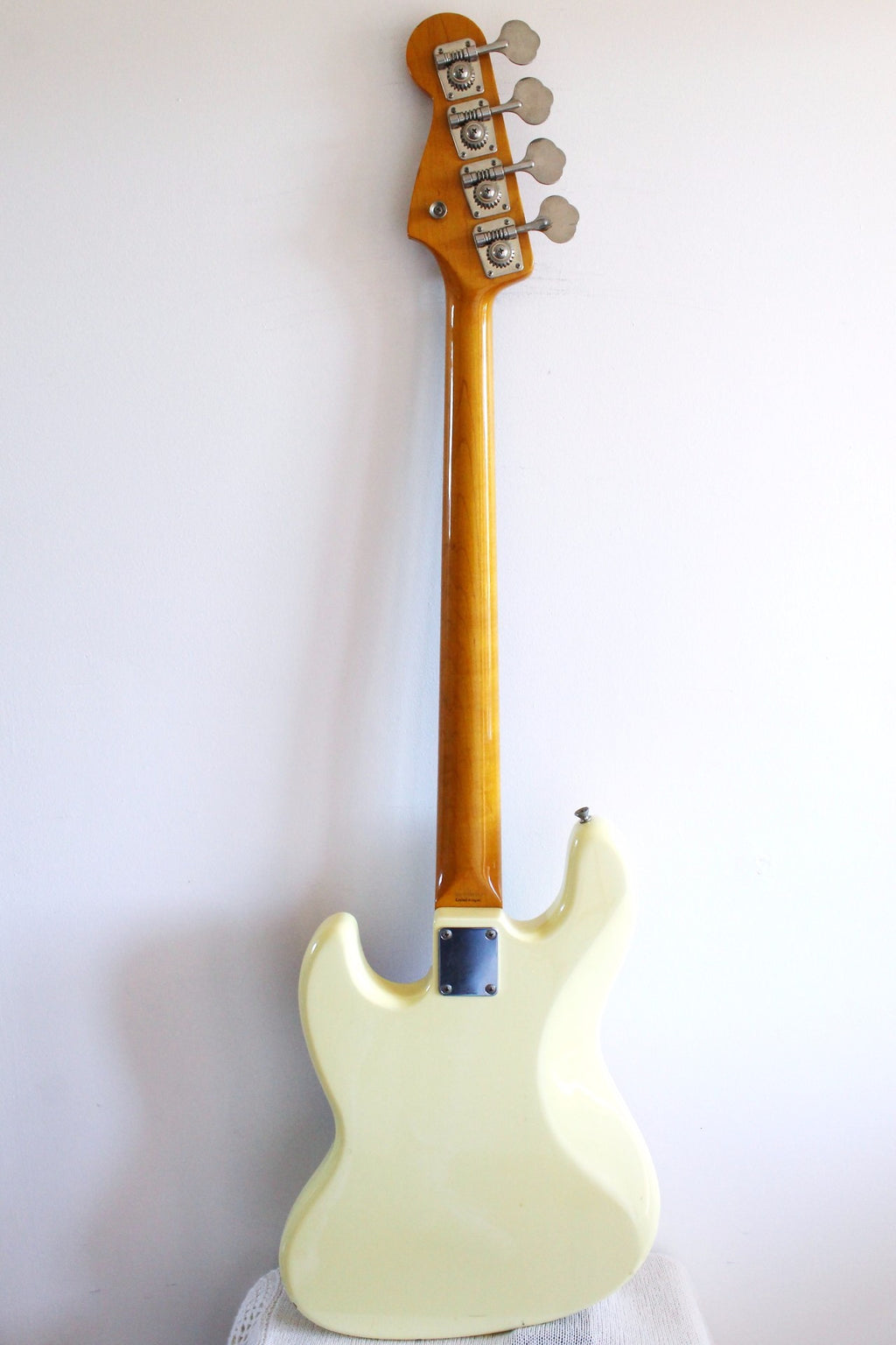 Used Fender Jazz Bass '62 Reissue Aged Vintage White