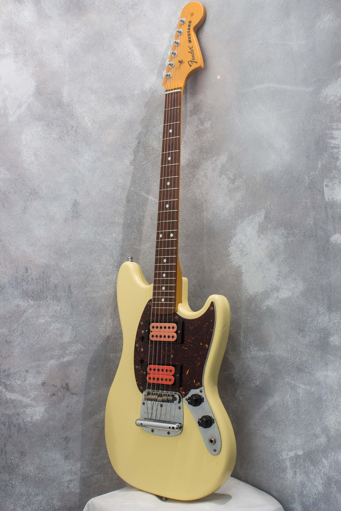 Fender Japan '69 Mustang MG69-60 Vintage White 1987