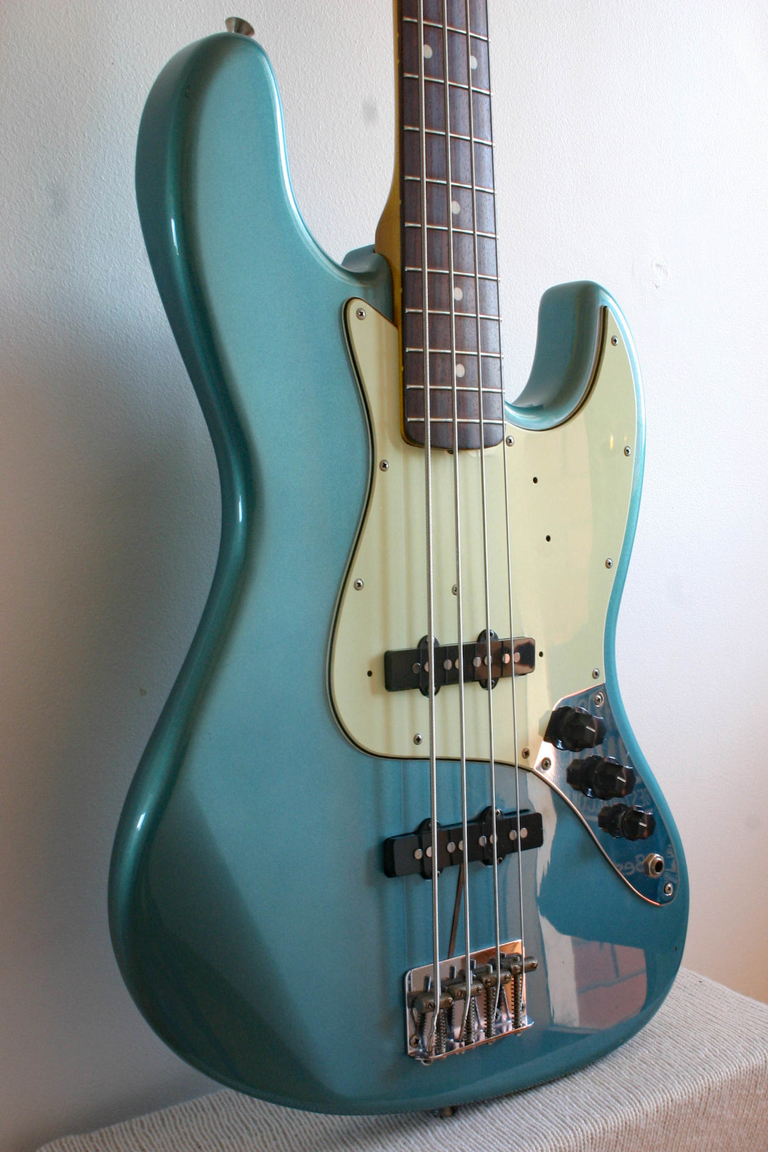 Used Fender Jazz Bass '62 Reissue Ocean Turquoise Metallic