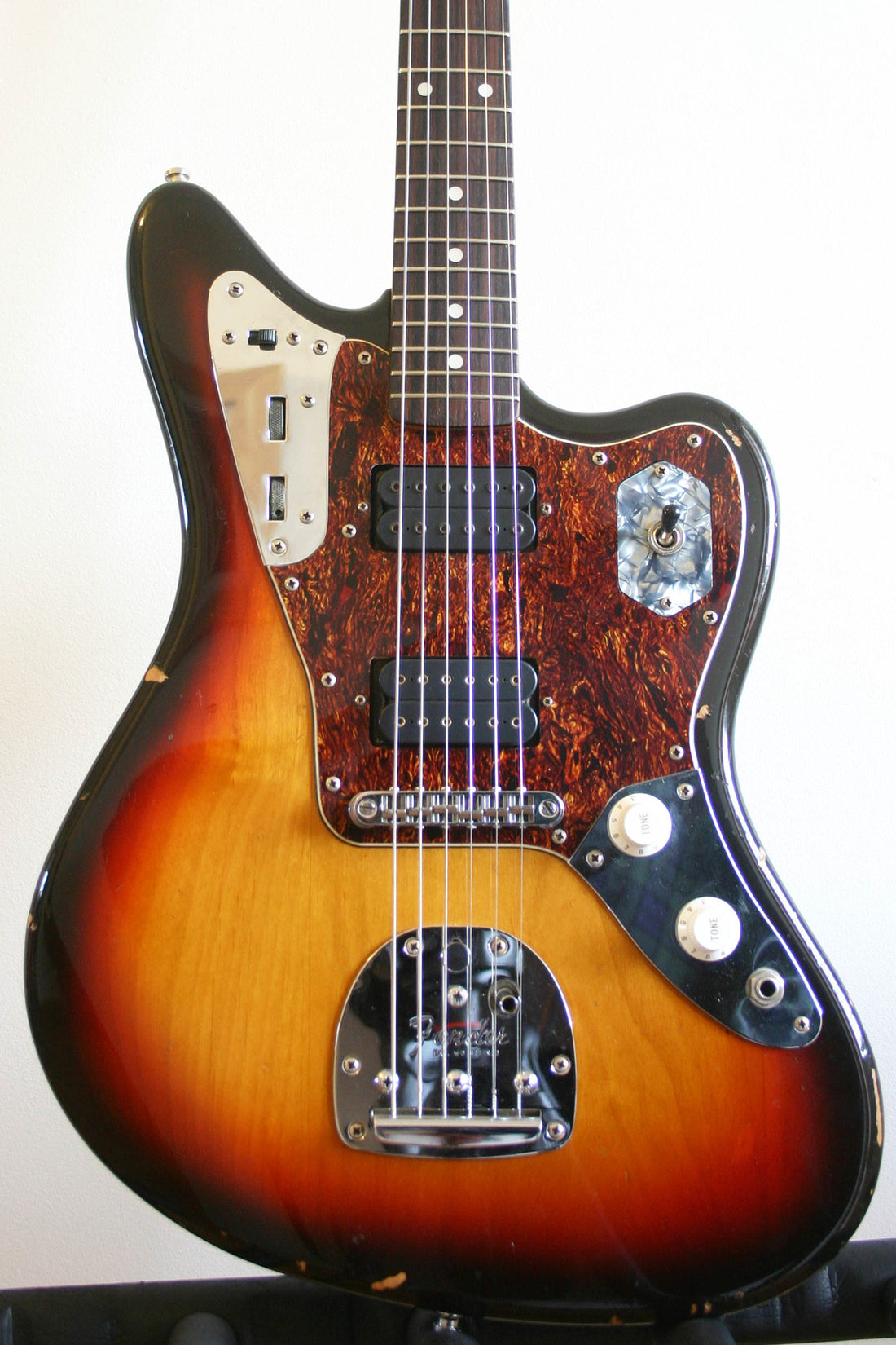 Used Fender Jaguar HH Reissue Kurt Cobain Mods