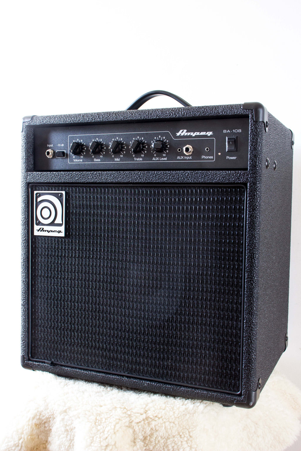 新品同様) Ampeg BA-108 ベースアンプ コンボ - ホビー・楽器・アート