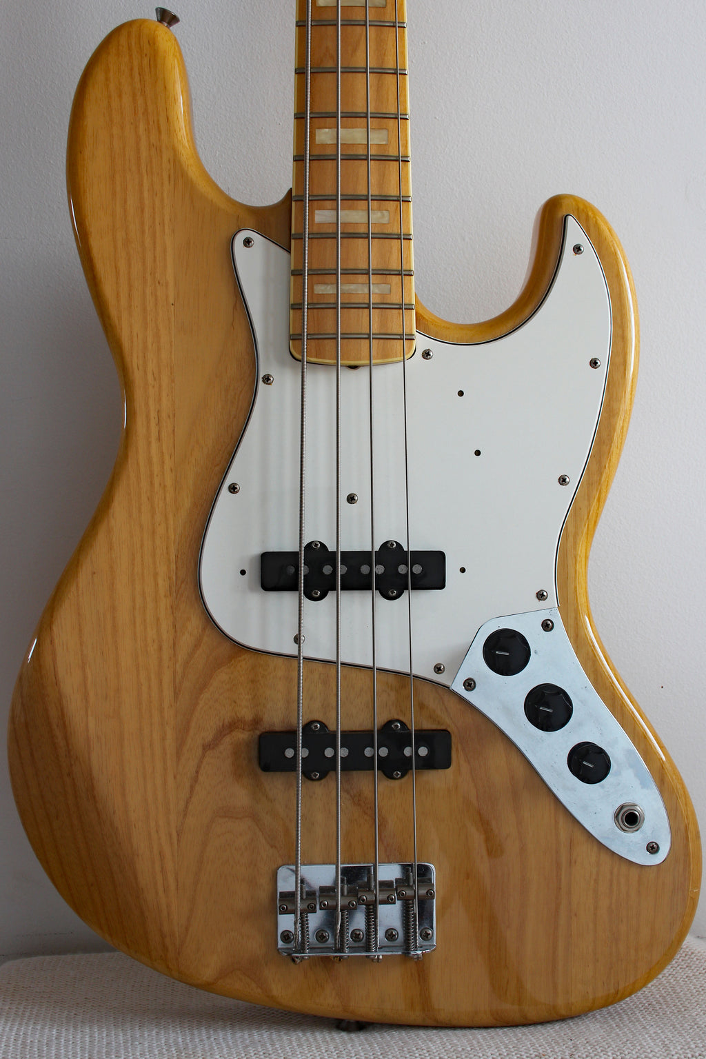 Used Fender Jazz Bass '75 Reissue Natural