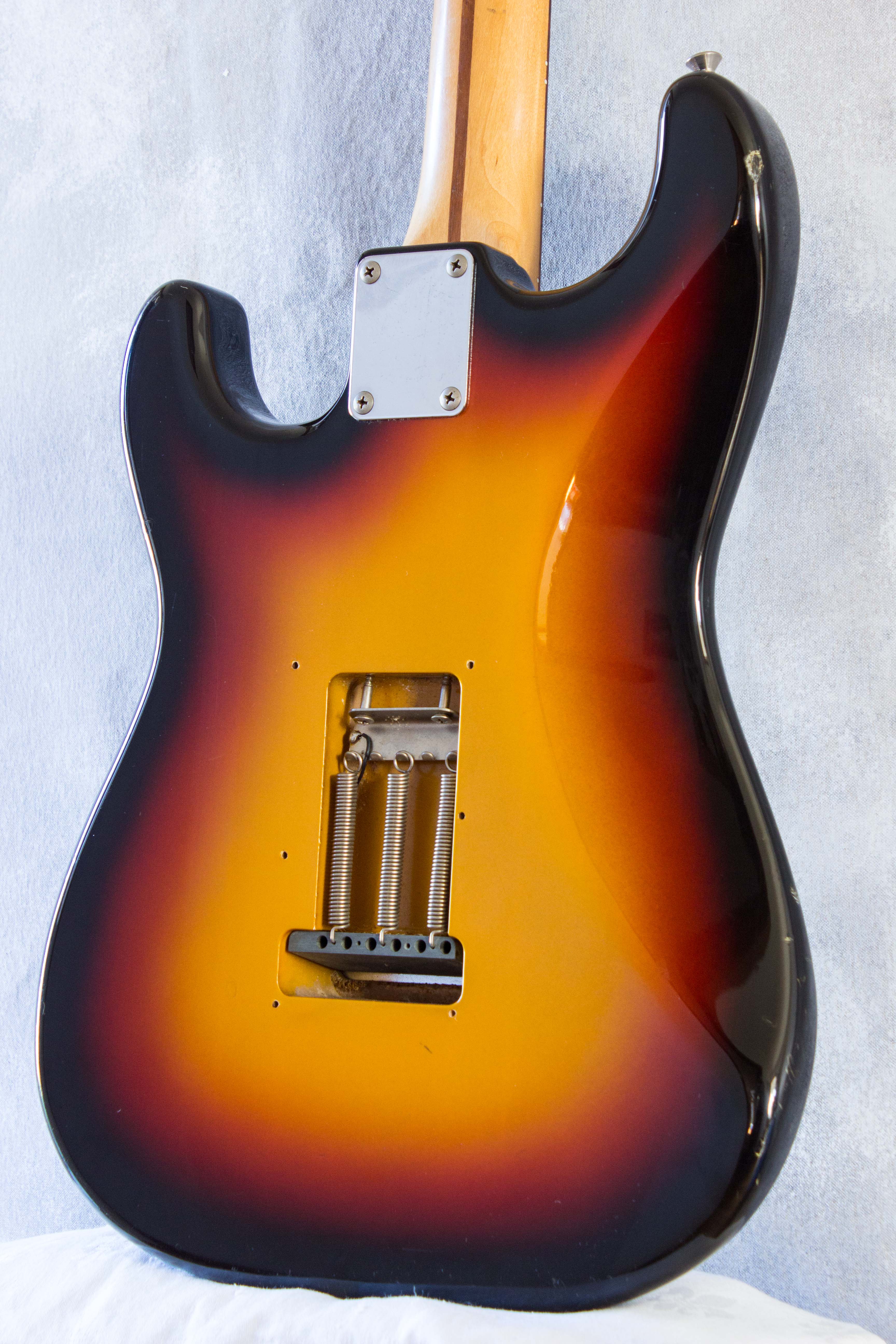 Squier MIJ Silver Series Stratocaster SST33 Sunburst 1993 – Topshelf ...