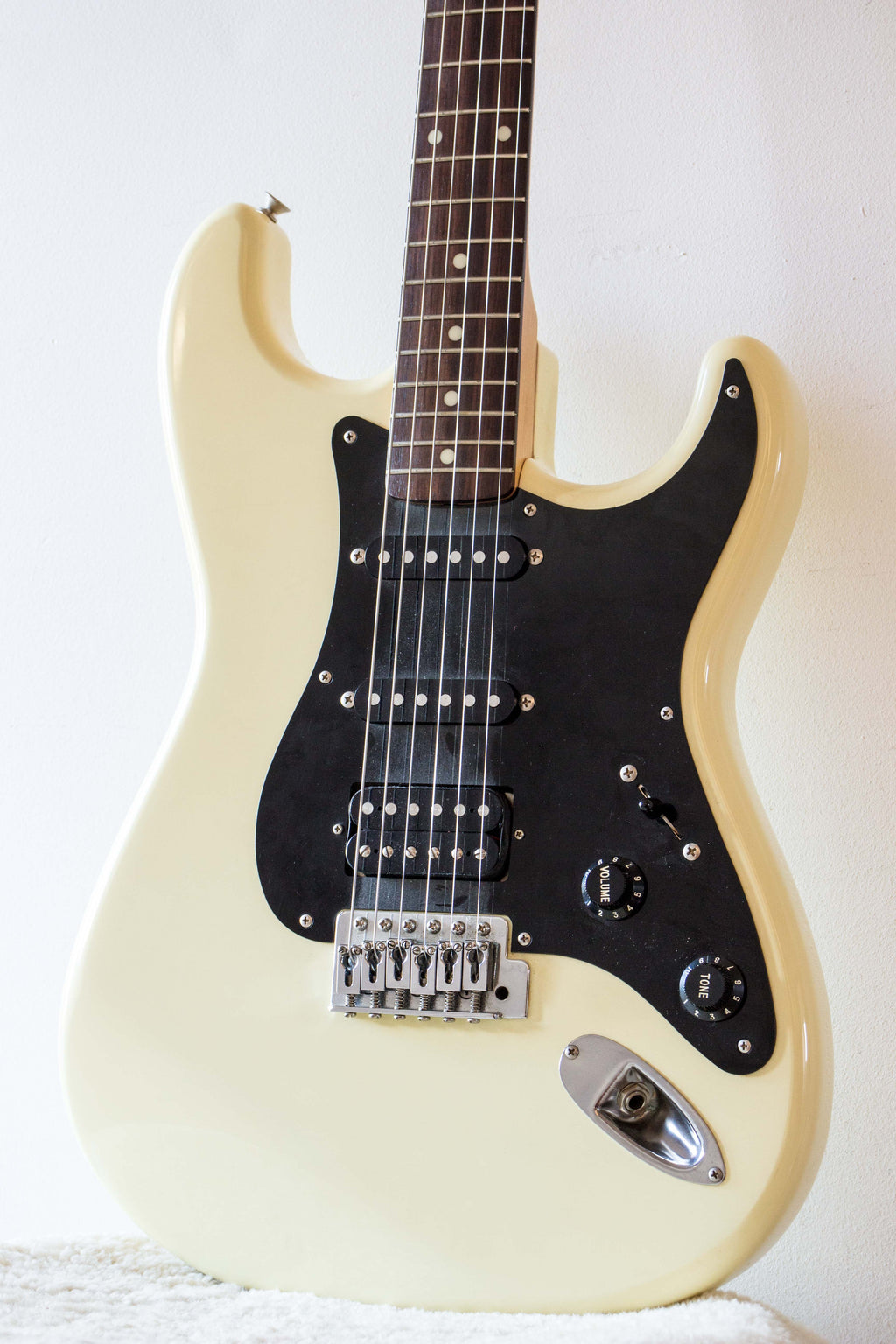 Fender Japan Boxer Series Stratocaster ST456 Olympic White 1986