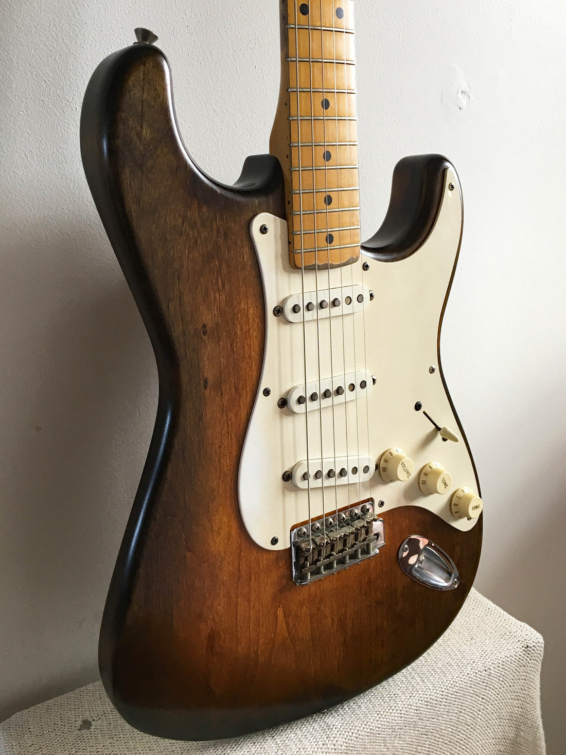 Used Fender-JPGW Stratocaster '57 Reissue Hand Rubbed Sunburst