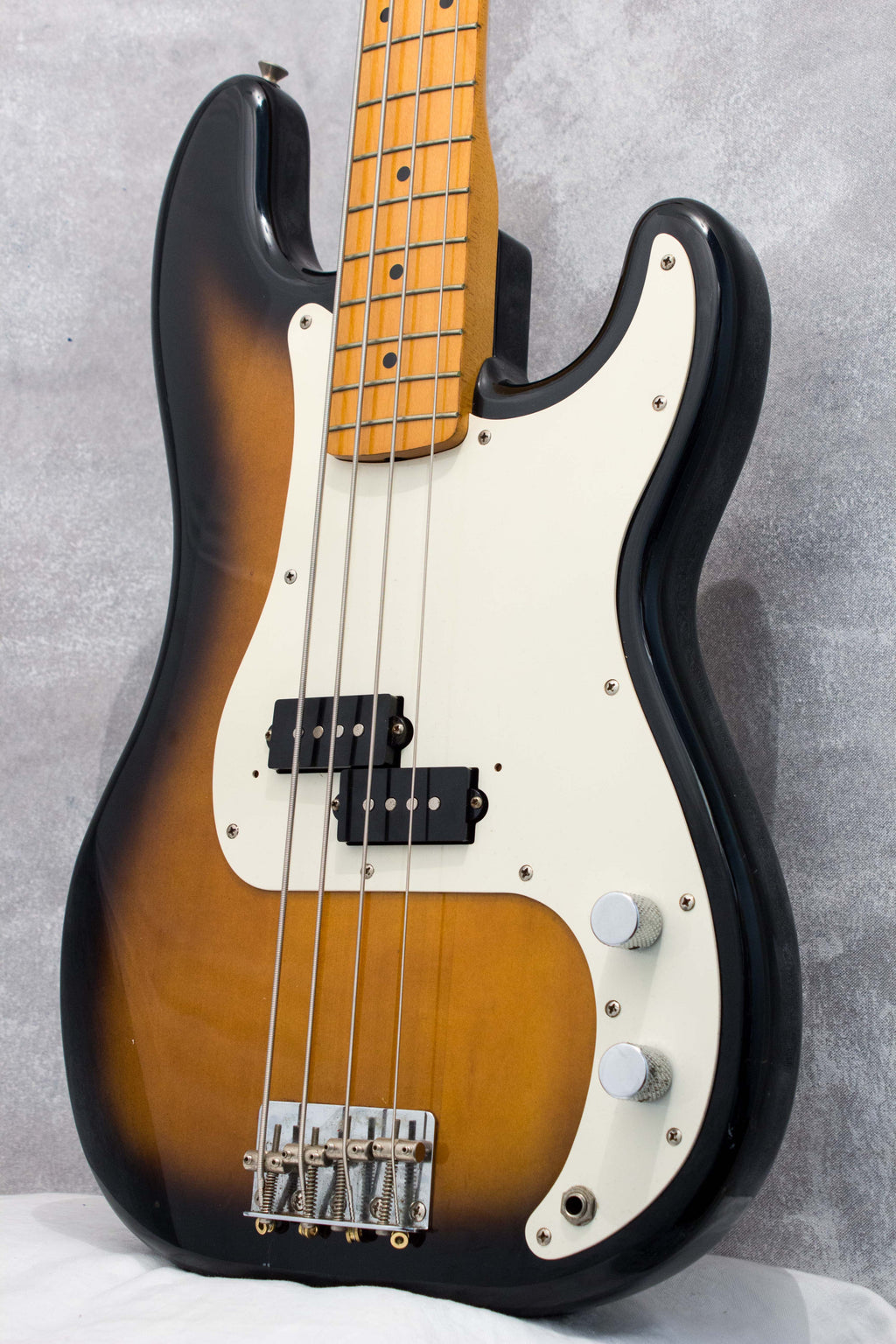 Fender Japan '57 Precision Bass PB57-55 Sunburst 1986