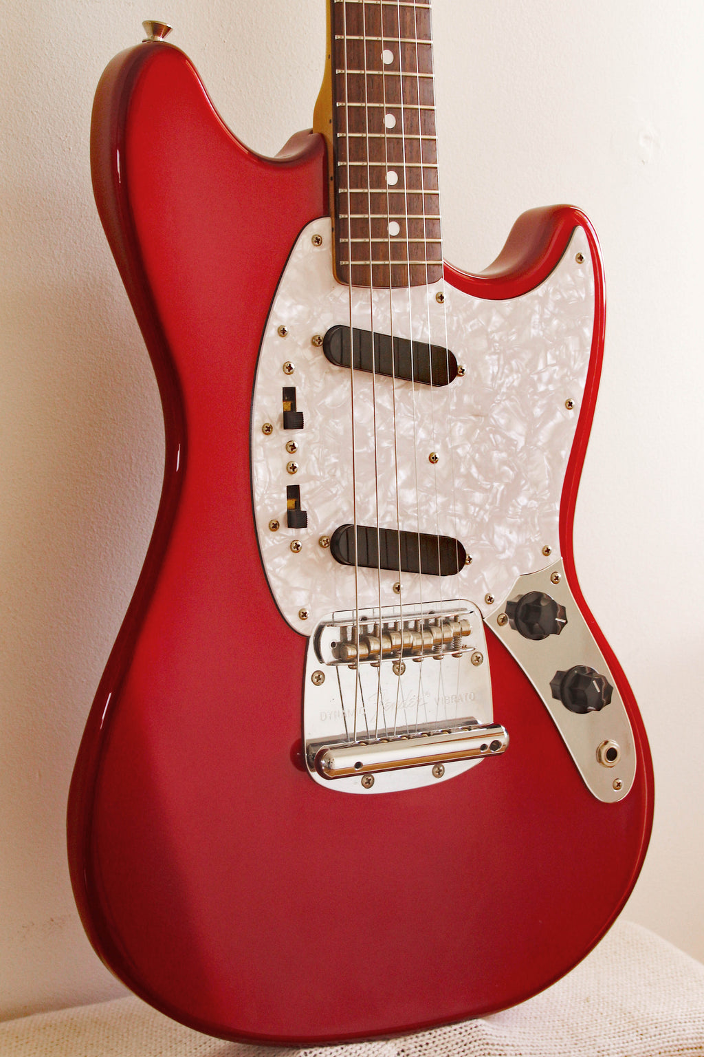 Used Fender Mustang 69 Reissue Candy Apple Red