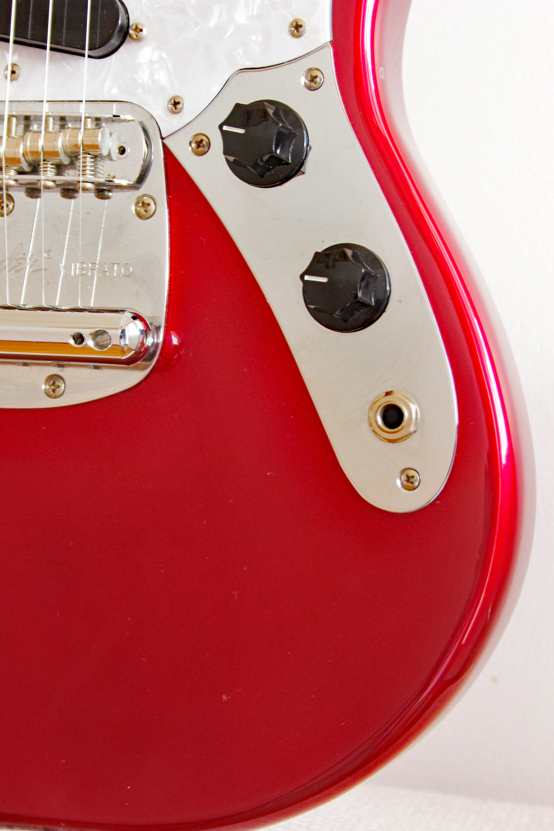 Used Fender Mustang 69 Reissue Candy Apple Red