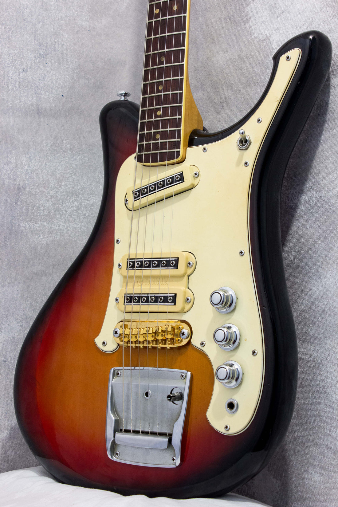 Yamaha SG-5A Flying Samurai Sunburst 1971