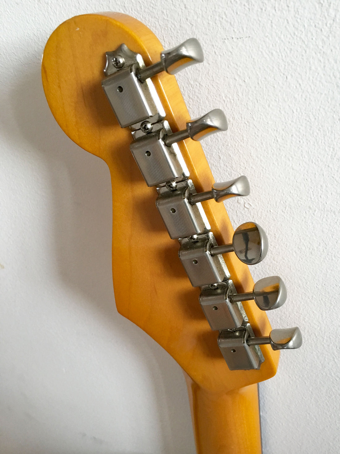 Used Fender Stratocaster '62 Reissue Vintage White
