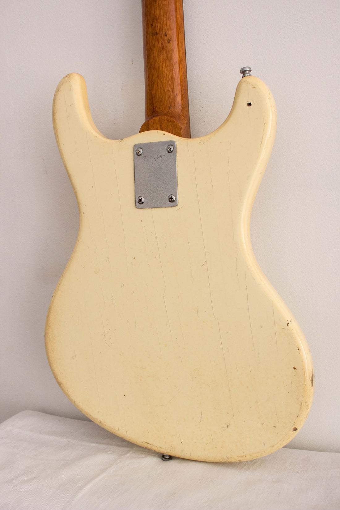 Guyatone EB-1 Short Scale Bass White 1967