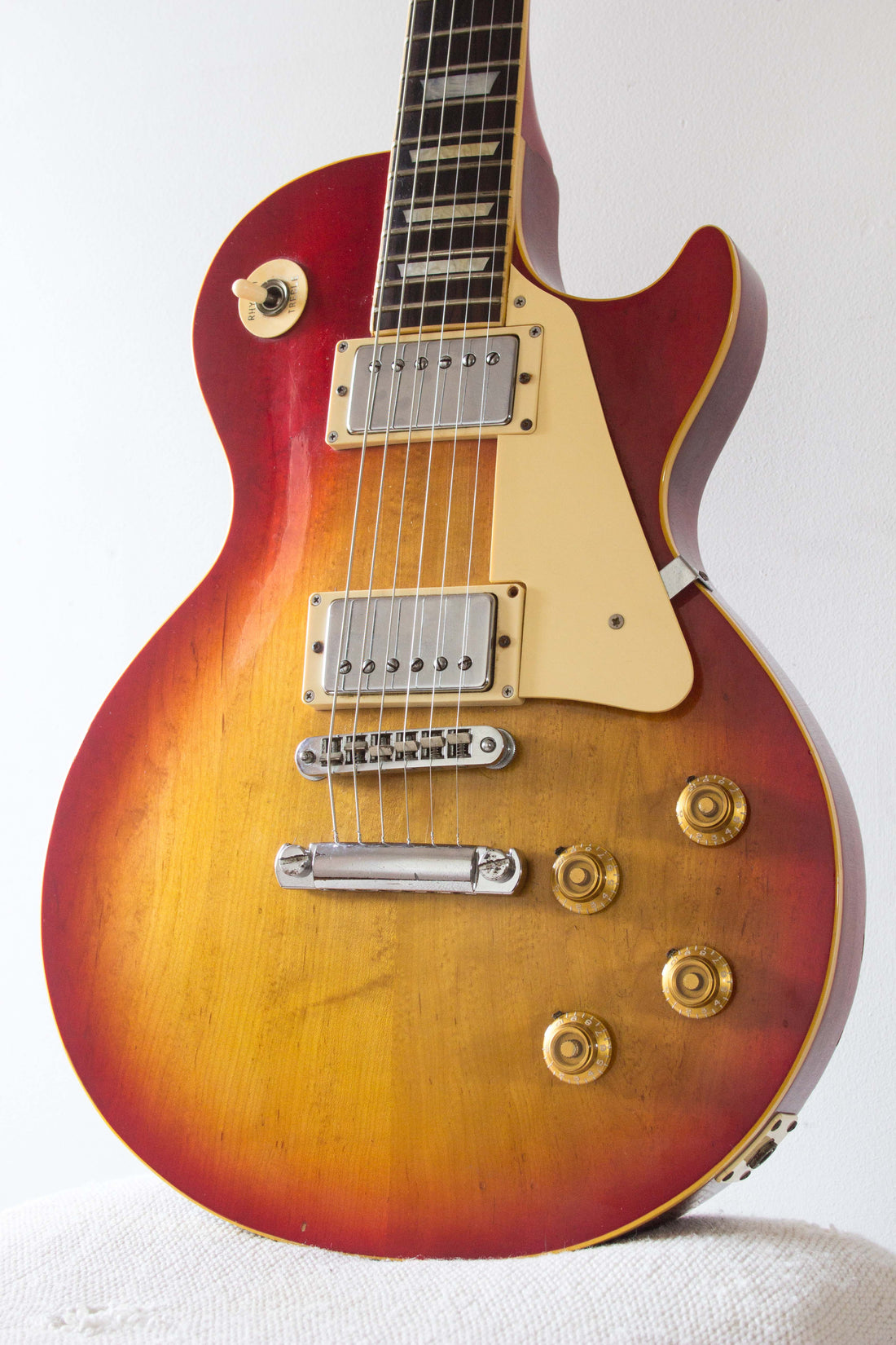 Greco EG700 LP Style Cherry Sunburst 1977