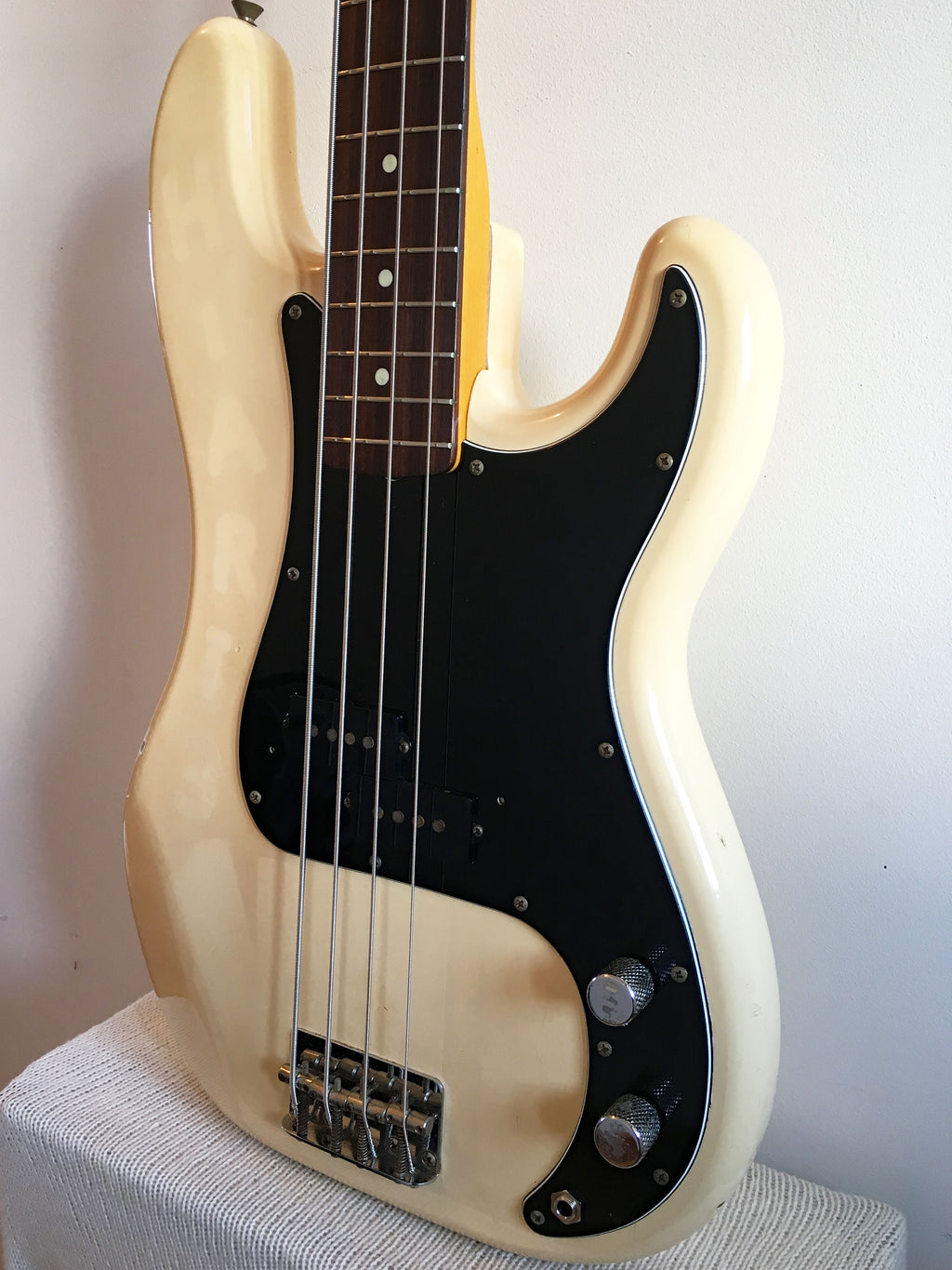 Used Fender Precision Bass '62 Aged White 1990