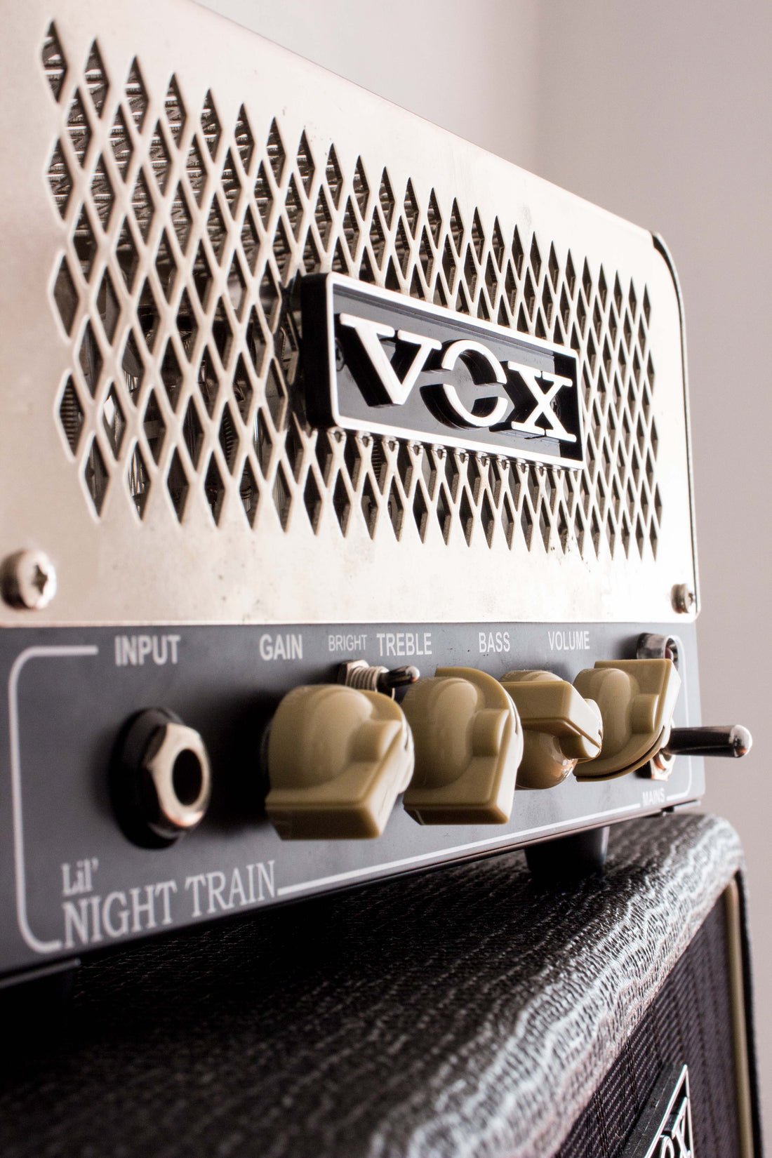 Vox 'Lil Night Train 2W Mini Guitar Amp Head and 1x10" Cab