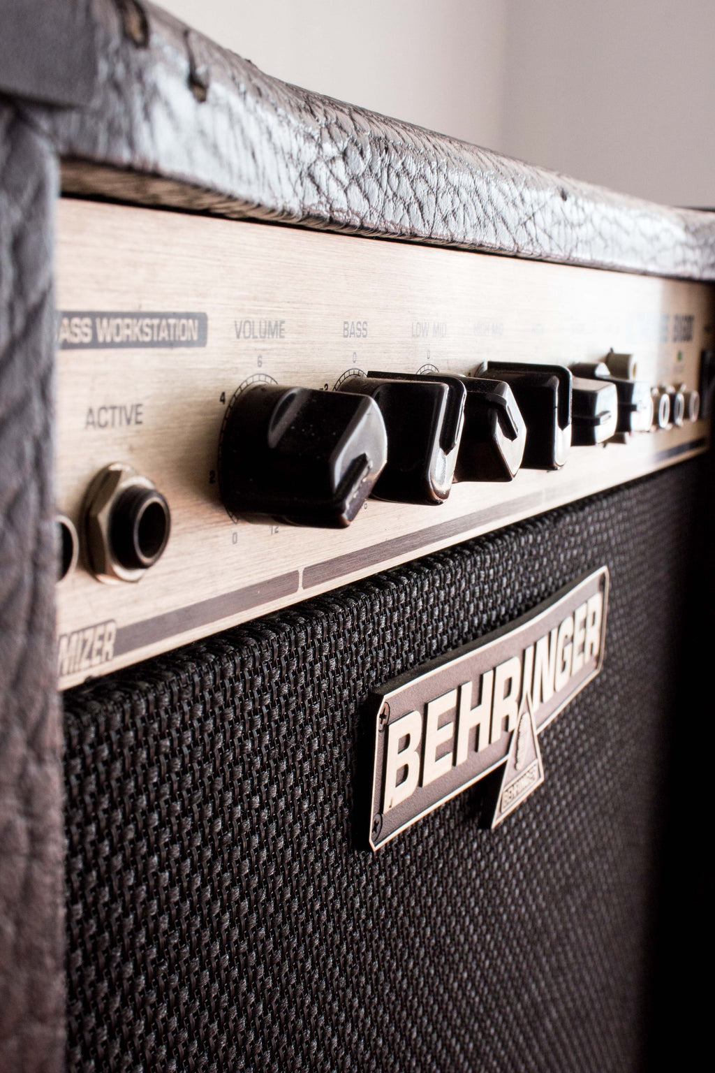 Behringer Ultrabass BX600 12" Bass Combo Amp