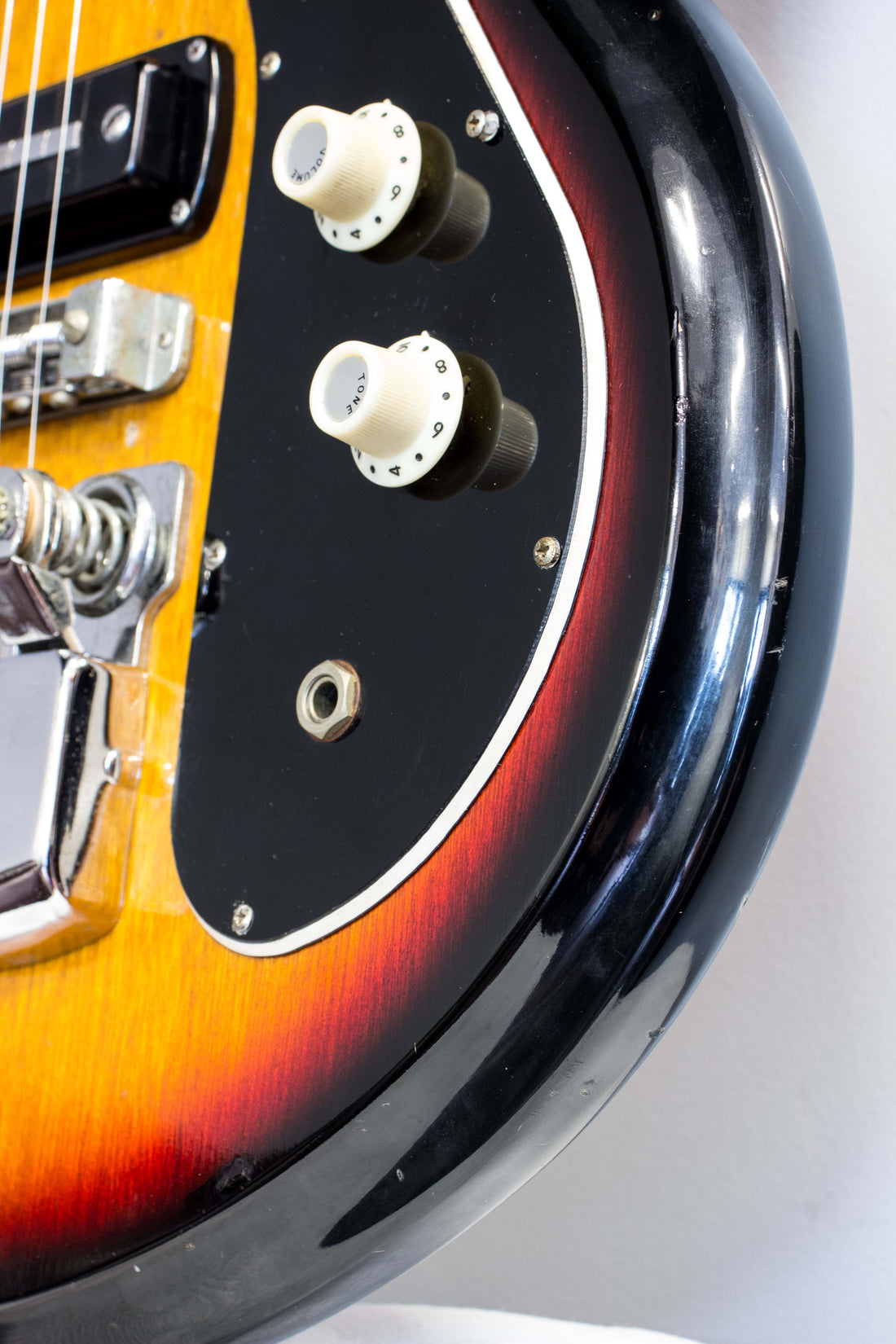 Teisco V-2 Ventures Style Sunburst 1968