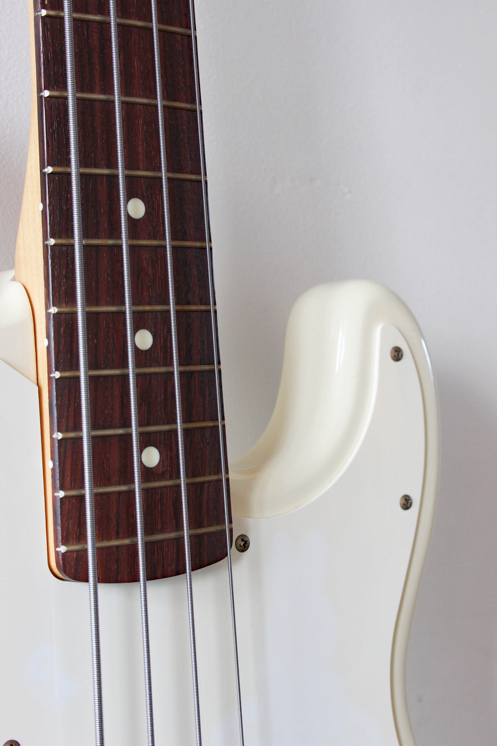 Used Fender Precision Bass PB38 Vintage White