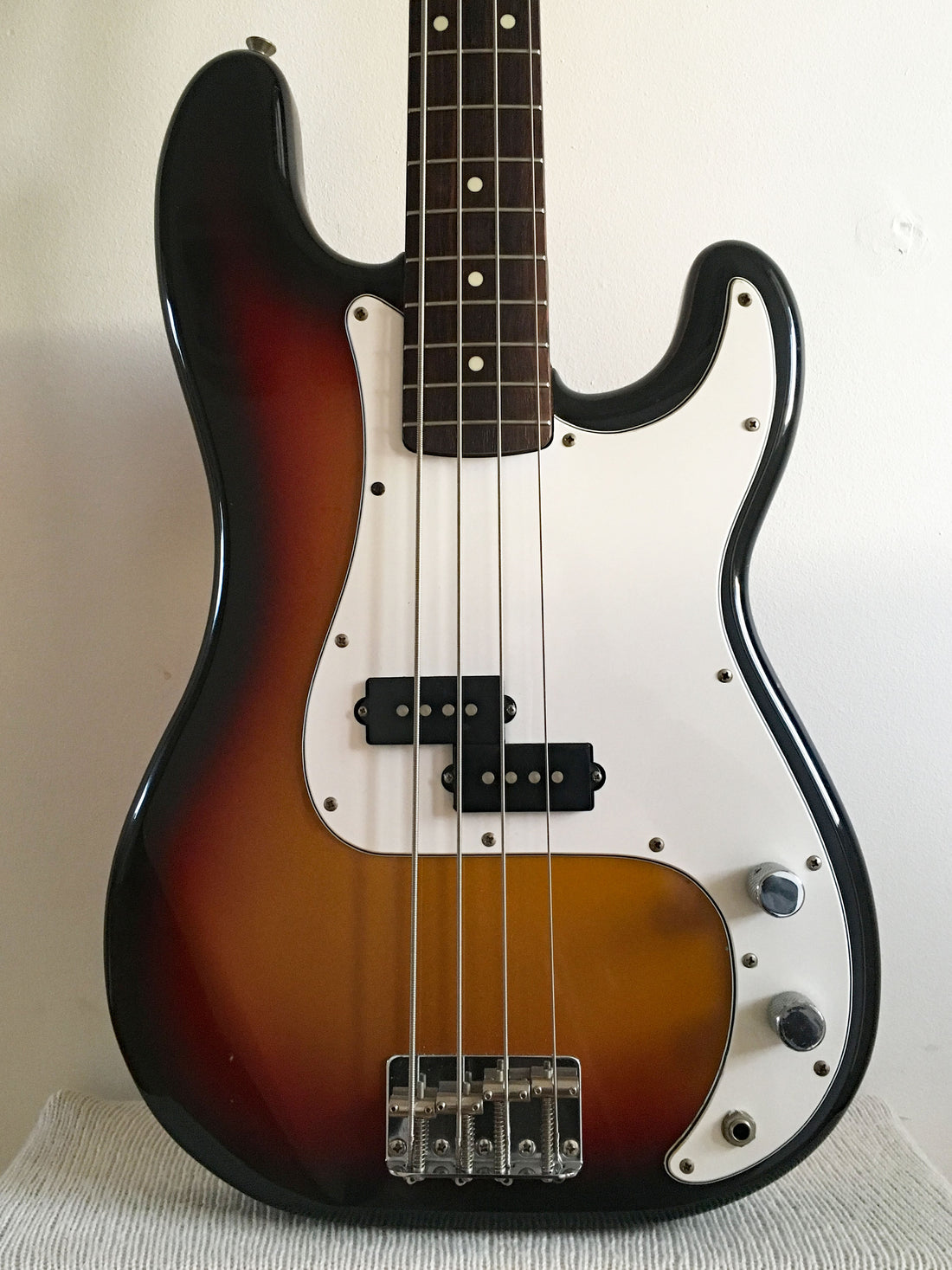 Used Squier MIJ Precision Bass '62 Reissue Sunburst 1994-5