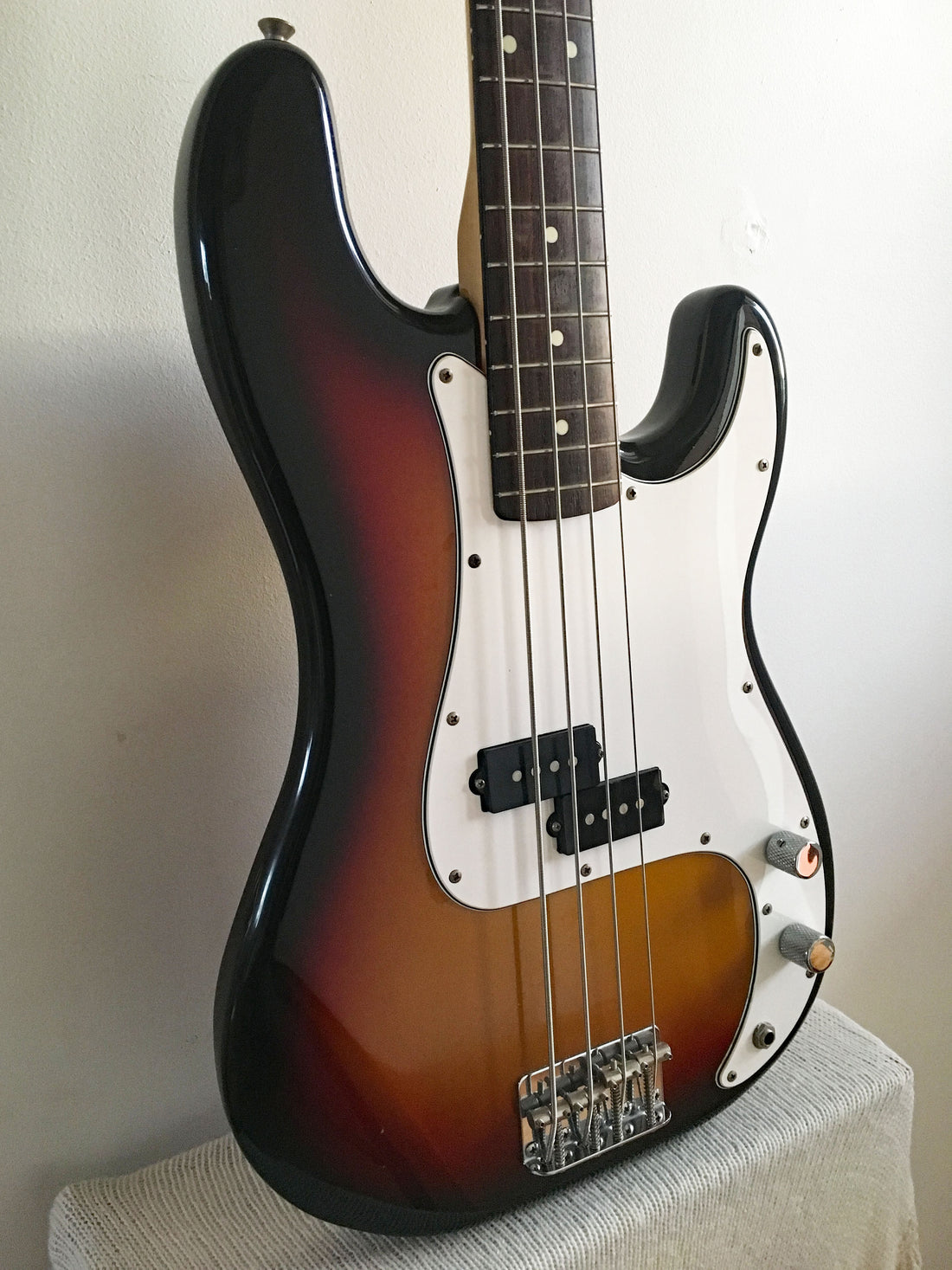 Used Squier MIJ Precision Bass '62 Reissue Sunburst 1994-5