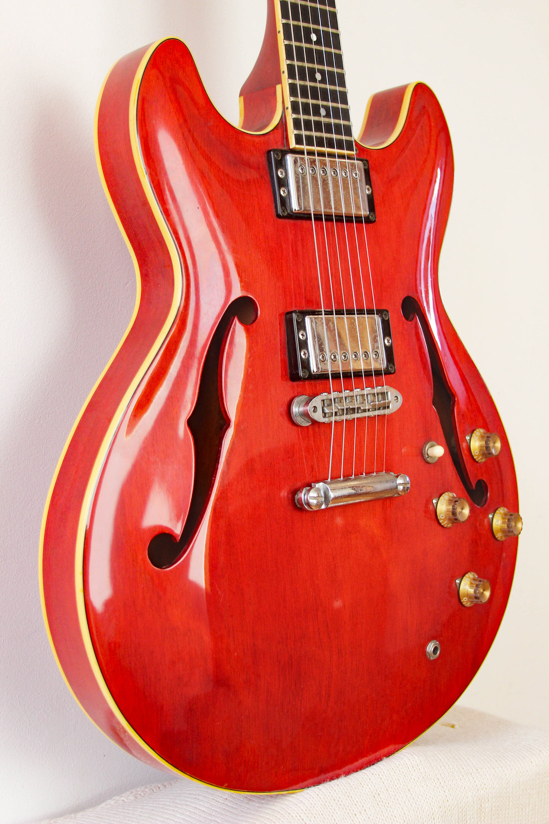 Used Yamaha SA1000 Super Axe Semi-Hollow Transparent Red 1979