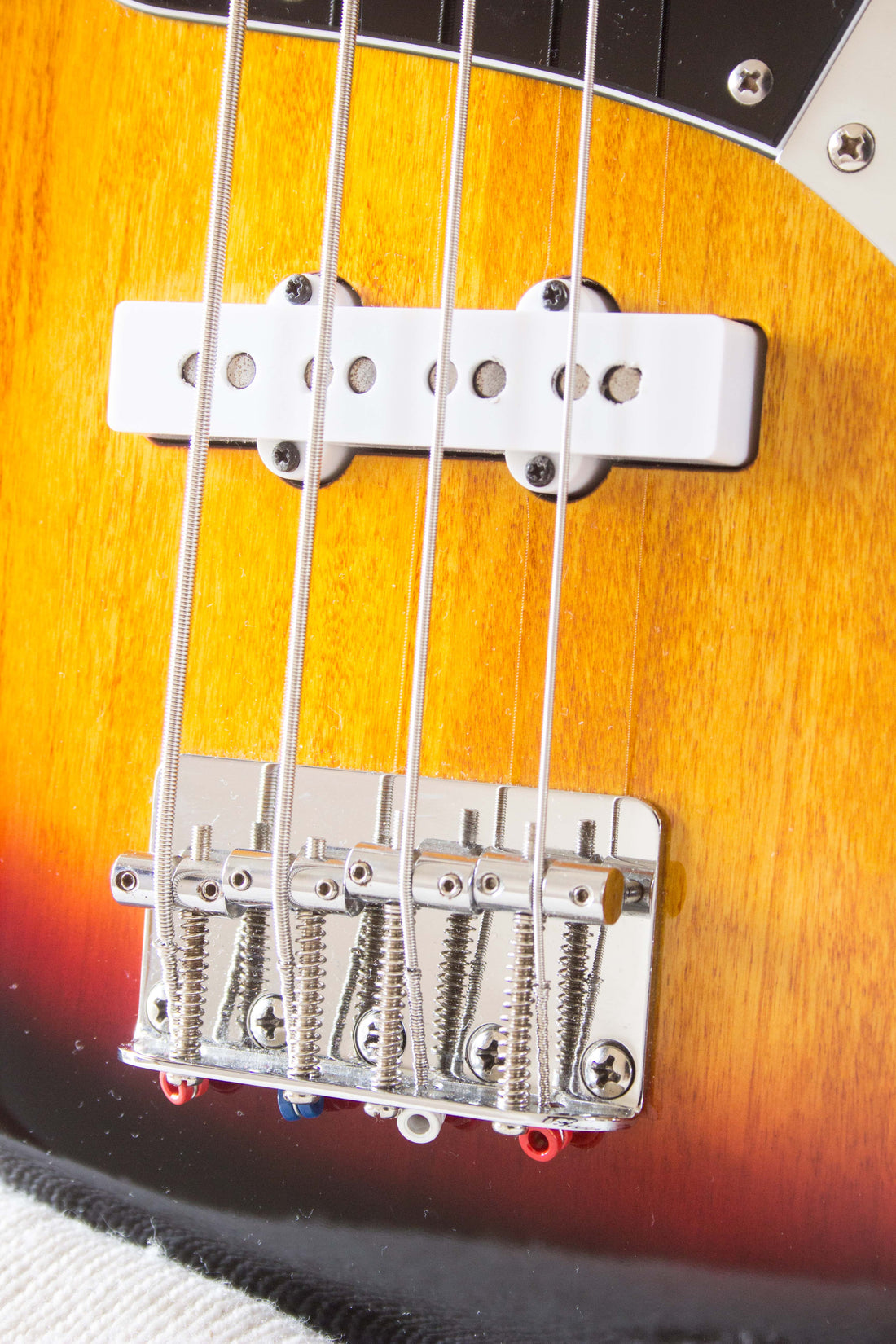 Squier Vintage Modified '77 Jazz Bass Sunburst 2017