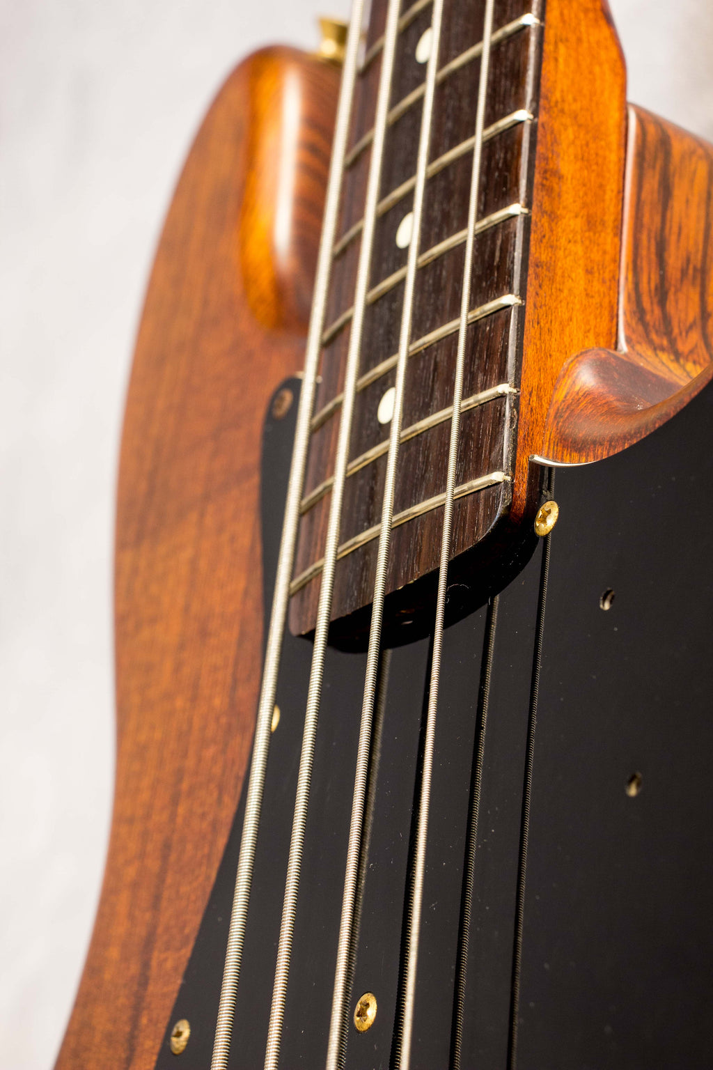 Fender Japan ‘62 Jazz Bass JB62-115WAL Walnut Finish 1991