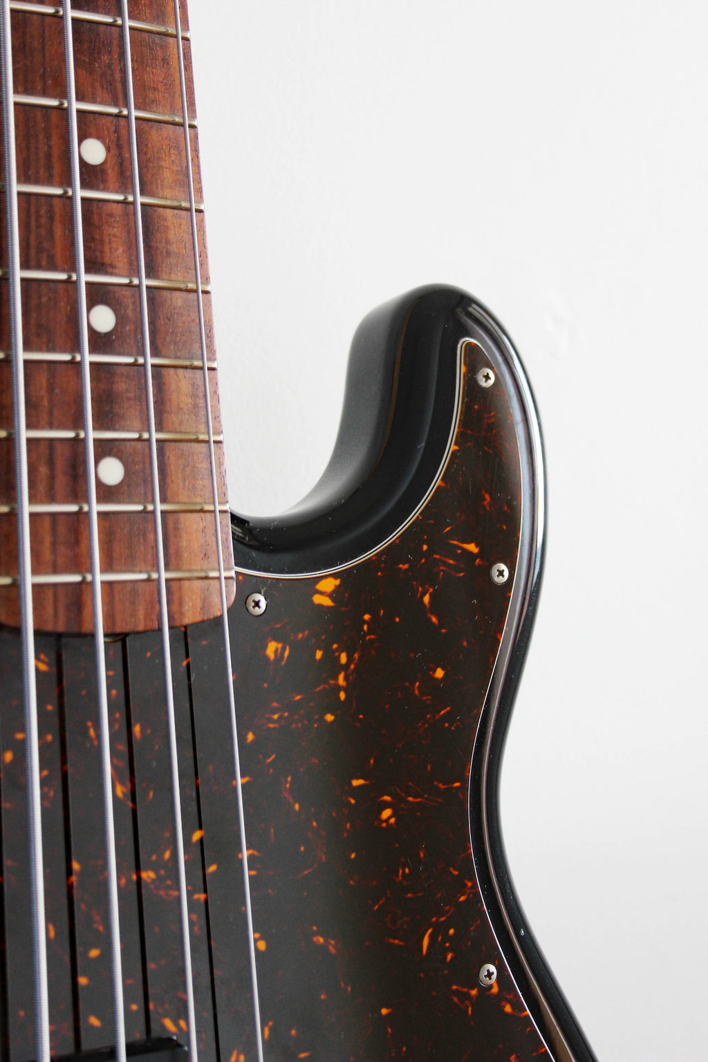 Used Fender Precision Bass '62 Vintage Black/Tort modded