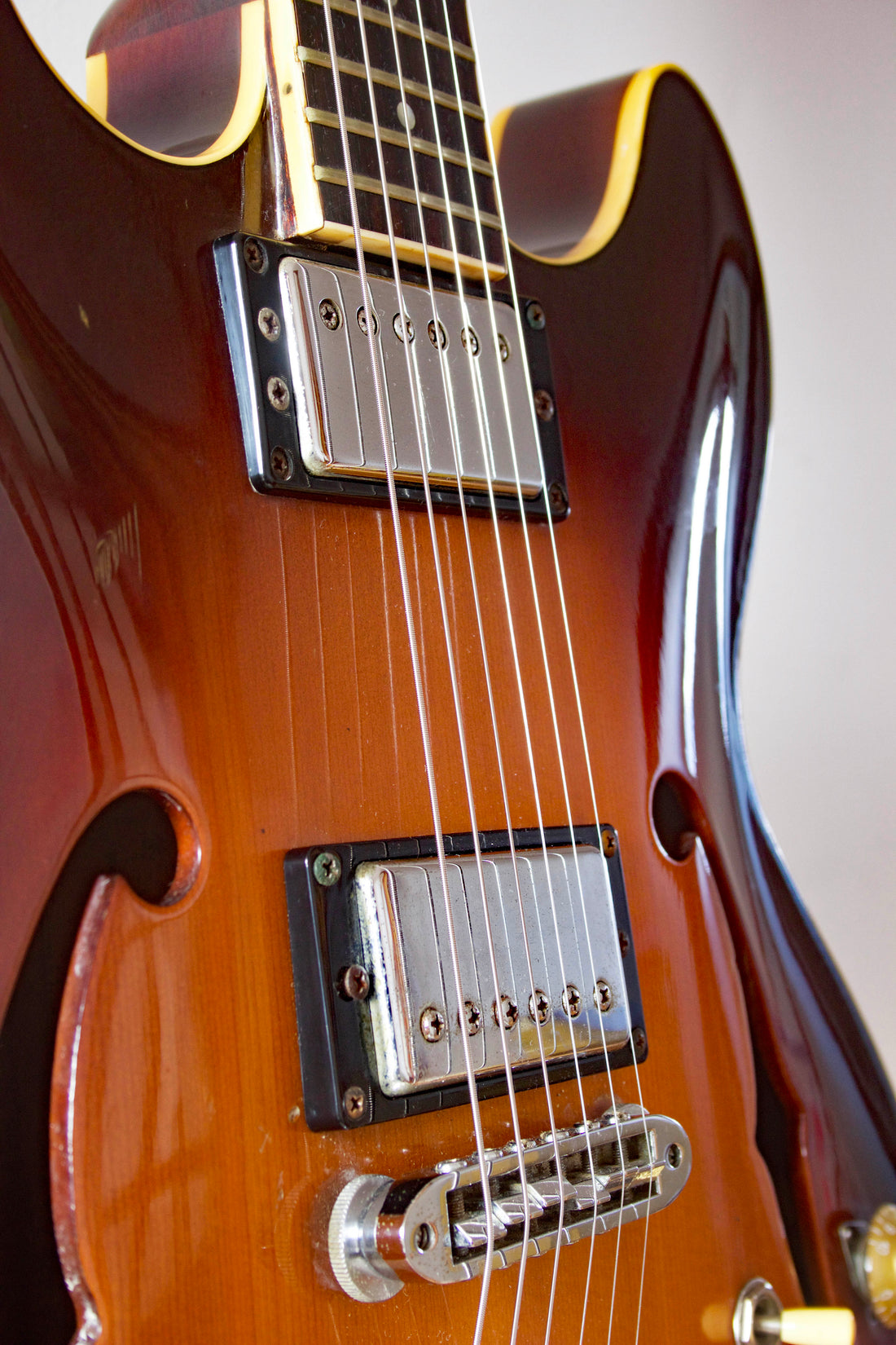 Yamaha SA-1200s Semi Hollow Brown Sunburst 1982