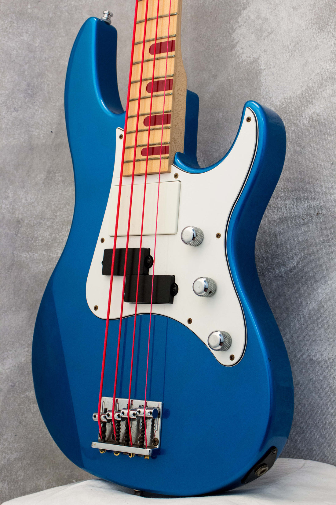 Yamaha Billy Sheehan Attitude Special Bass Electric Blue 1997