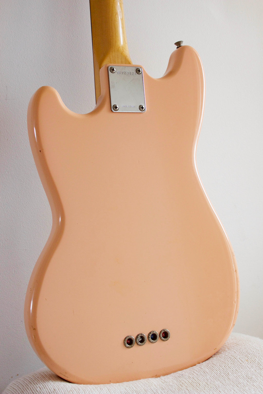 Squier Vista Series Musicmaster Bass Shell Pink