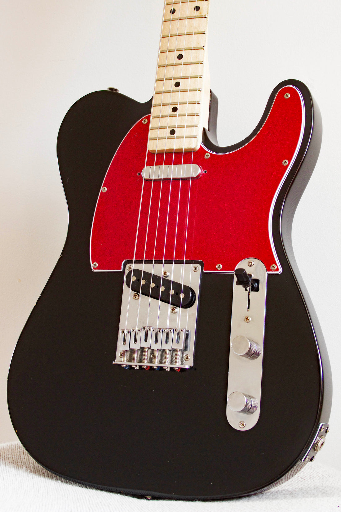 Squier Affinity Series Telecaster Black/Red 2016