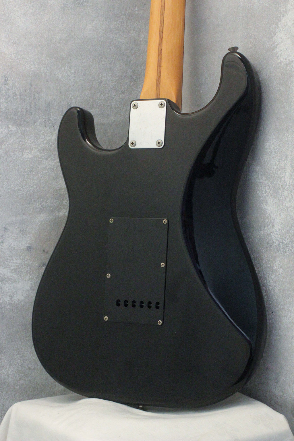 Squier MIJ Silver Series Stratocaster SST33 Black 1993