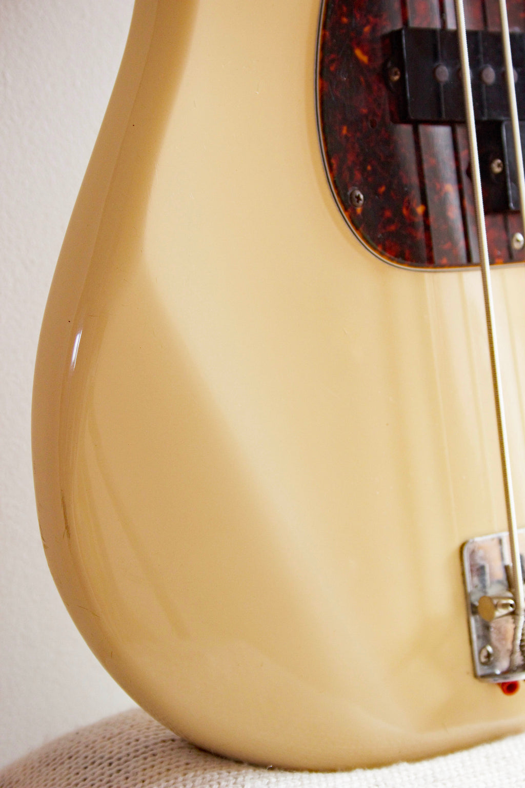 Fender '62 Reissue Precision Bass Vintage White Relic 1999-02