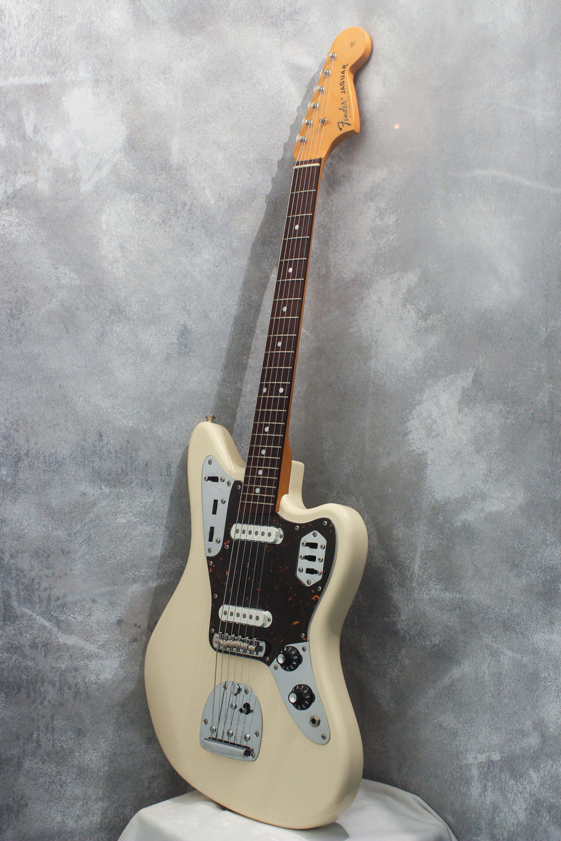 Fender Japan Jaguar JG66-85 Vintage White 2004