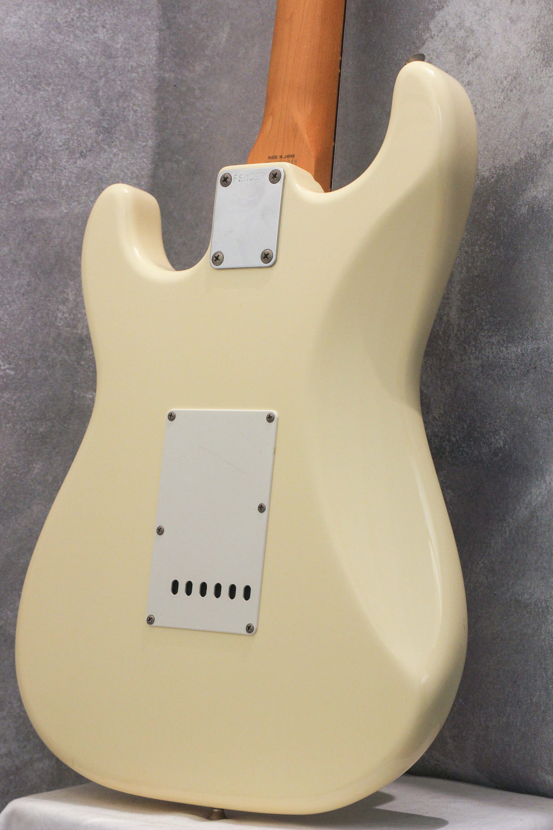 Fender Japan '62 Stratocaster ST62-650 Vintage White 1991