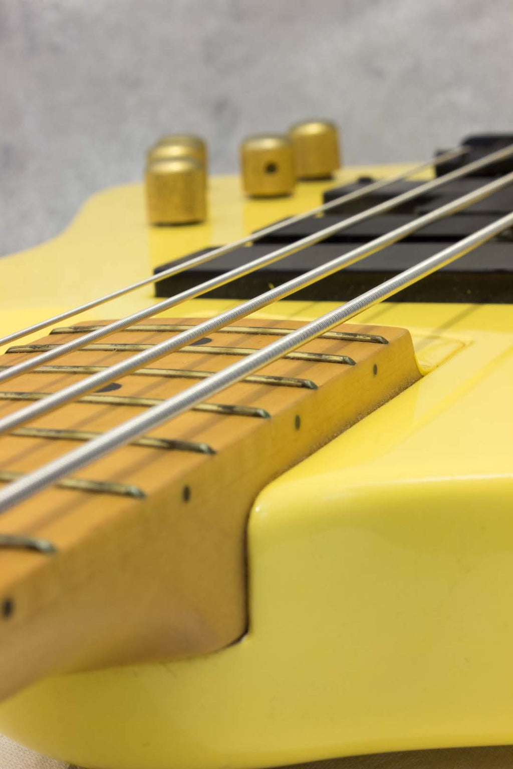 Edwards E-AC-85SM Noisy Signature Bass Yellow 2000