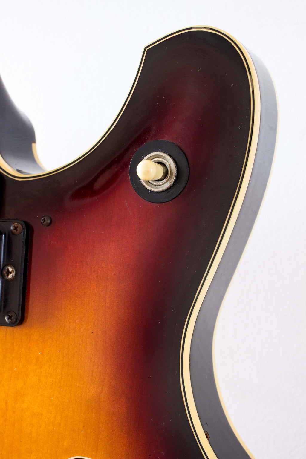 Yamaha SA-50 Hollow Body Sunburst 1974