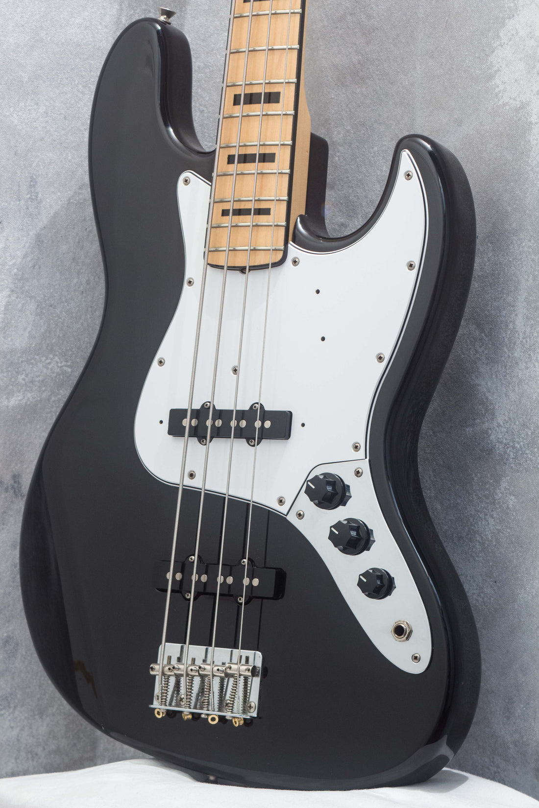 Fender Japan '75 Reissue Jazz Bass JB75-95US Black 2012