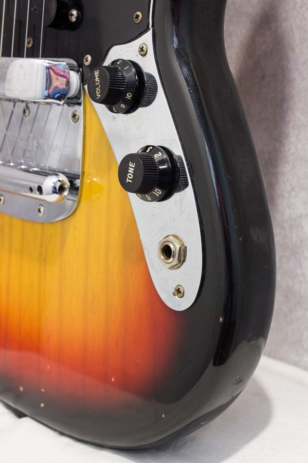 Fender Mustang Sunburst 1977