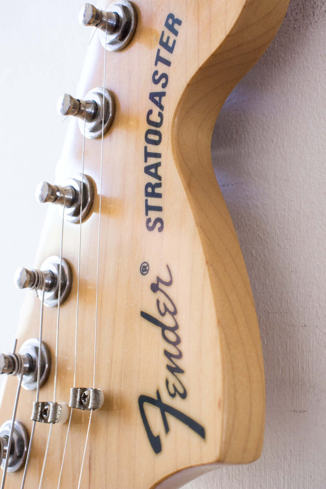 Fender Japan '72 Reissue Stratocaster ST72-58US Black 2002-4